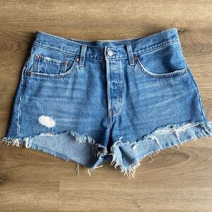 Levi’s 501 Premium Original Fit High Rise Blue Denim Shorts Raw hem size 30